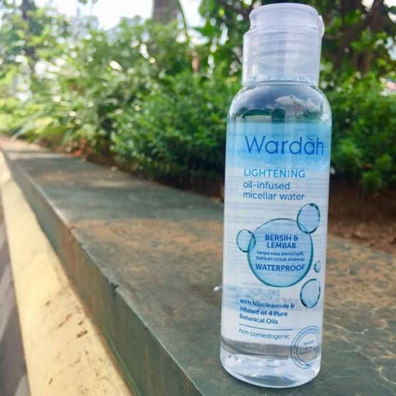 WARDAH INFUSED LIGHTENING MICELLAR WATER