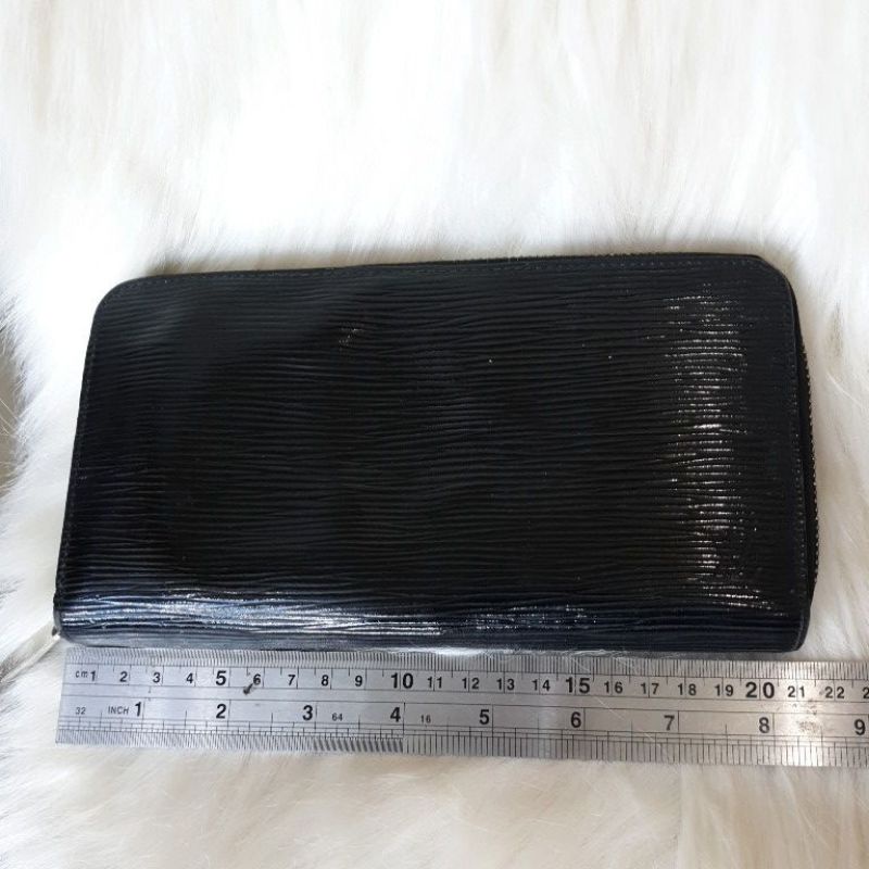 LOUIS VUITTON DOMPET PRELOVED