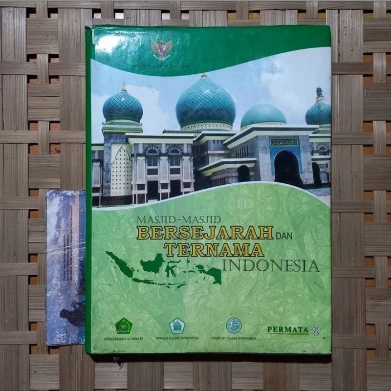 Buku Masjid-masjid Bersejarah dan Ternama Indonesia