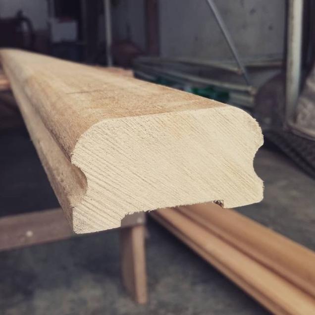 Hand Rail Pegangan Railing Tangga Kayu Mahoni
