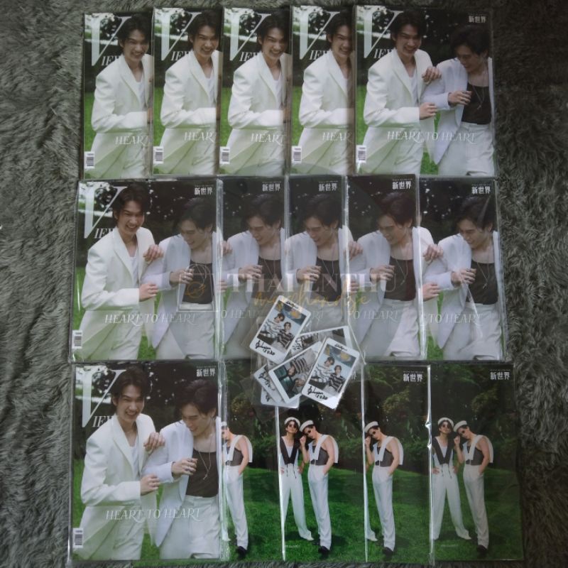 

[READY STOCK] View Magazine x BibleBuild + Photocard