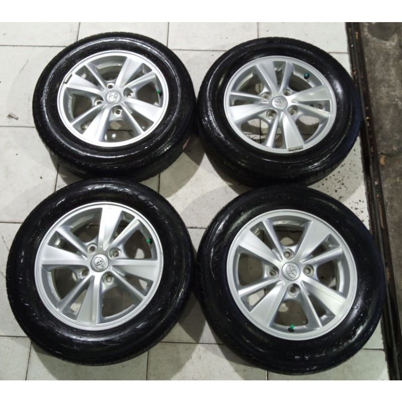 Velg Std Oem Mobil Toyota Avanza Veloz R15 Pcd 4x114,3 + Ban 185 65 R15 Buat Livina Xenia Carry l
