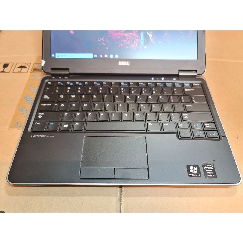 Laptop Dell Latitude E7240 Core i5 Gen 4 Ram 16GB SSD 512GB Mulus Warna Silver Slim dan Ringan