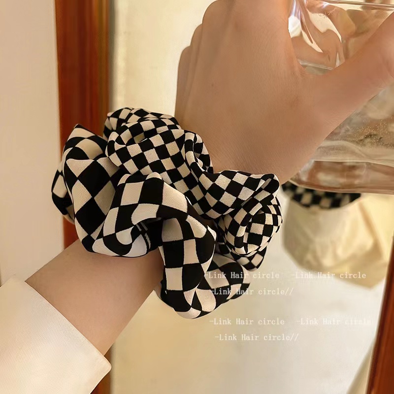 Scrunchie Korean Style Vintage Wanita Motif Kotak-Kotak Fashion Aksesoris Import