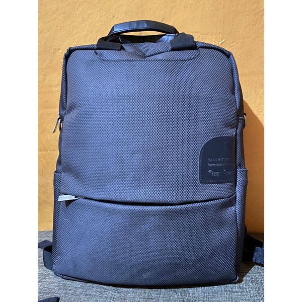 preloved tas ransel brand isaac  & icact