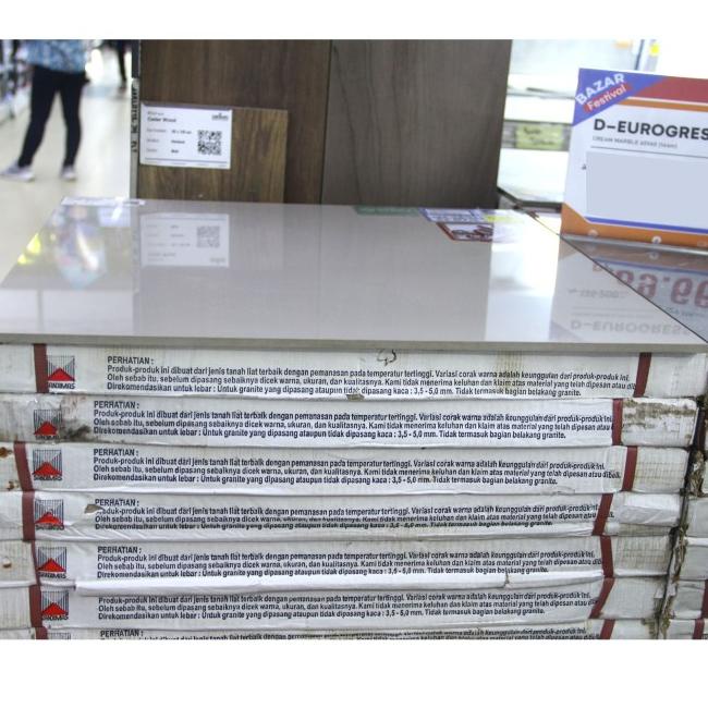 GRANITE / GRANIT LANTAI SANDIMAS D-EUROGRESS CREMA CREME MARBLE 60X60
