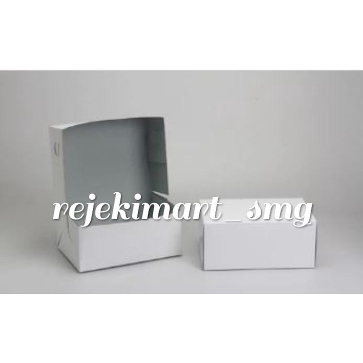 

MURAH MERIAH!!!!!Dus Snack/Dus Nasi Polos Warna Putih Uk. 12 x 16 x 7 COTID ( ECER/PER PCS )