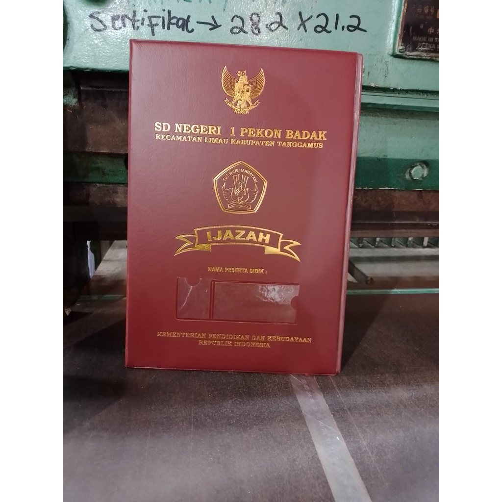 

SAMPUL RAPORT SD COVER ISI 20 LEMBAR PLASTIK