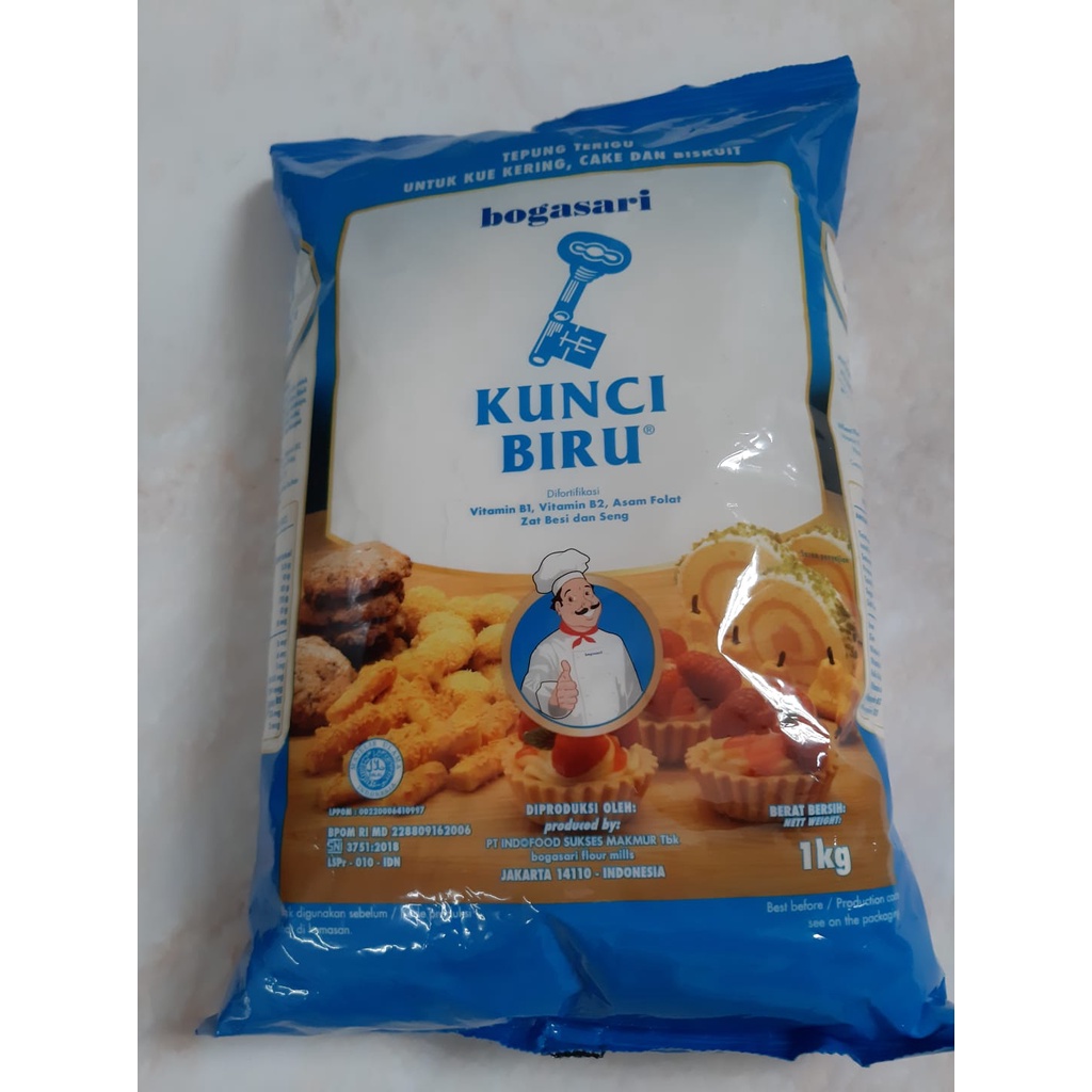 

Tepung Terigu Kunci Biru Premium 1kg
