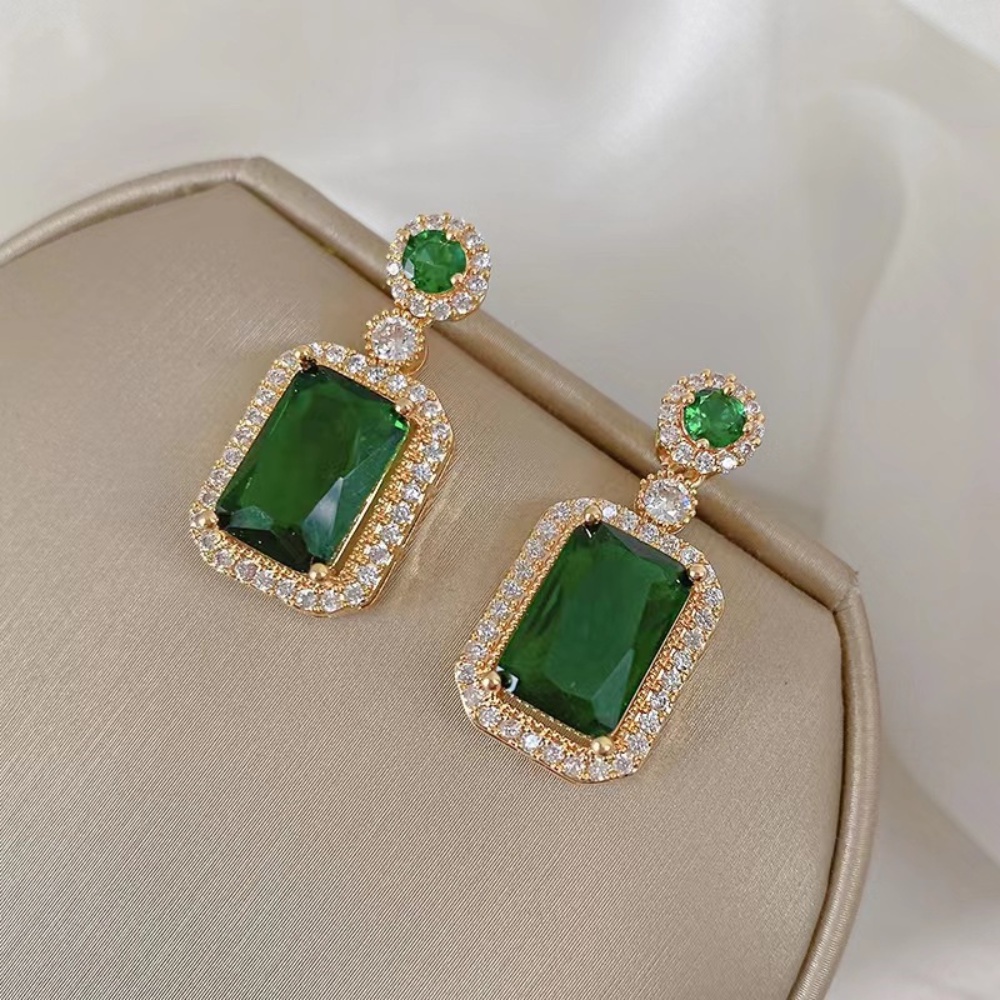 Kalung Rantai Dengan Liontin Batu Emerald Bentuk Geometri Gaya Retro Korea Untuk Wanita