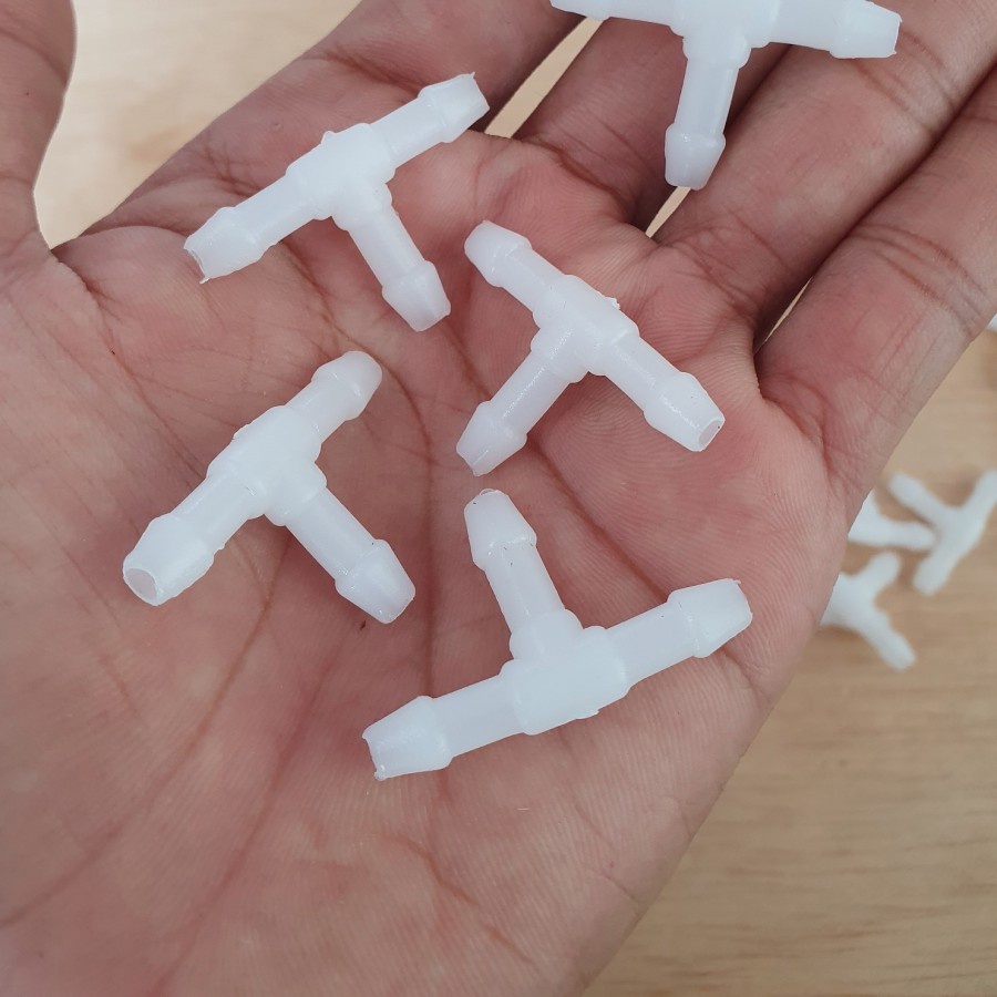 Pipa Sambungan Selang Air Wiper / Vakum Mobil Model T Universal 24