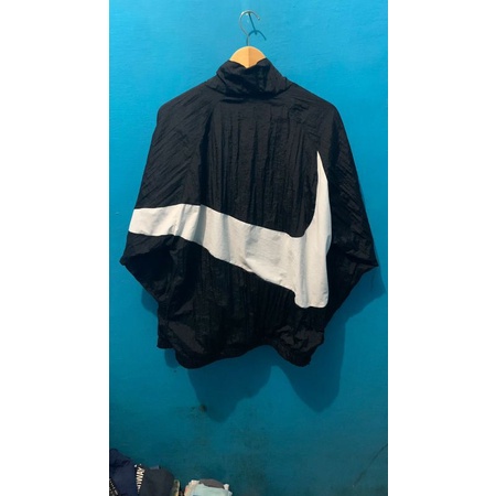 JaketNikeBigSwooshVintage