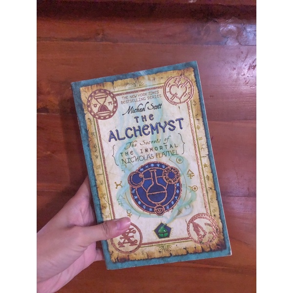 [PRELOVED] THE ALCHEMYST - THE SECRETS OF THE IMMORTAL NICHOLAS FLAMEL - MICHAEL SCOTT