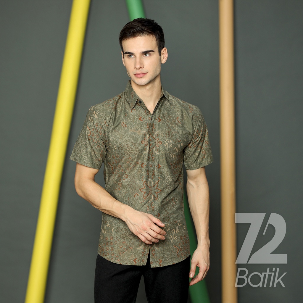 KEMEJA BATIK PRIA Lengan Pendek Motif Sekar Jagad Hijau Warna Alam 722664 Cap 72