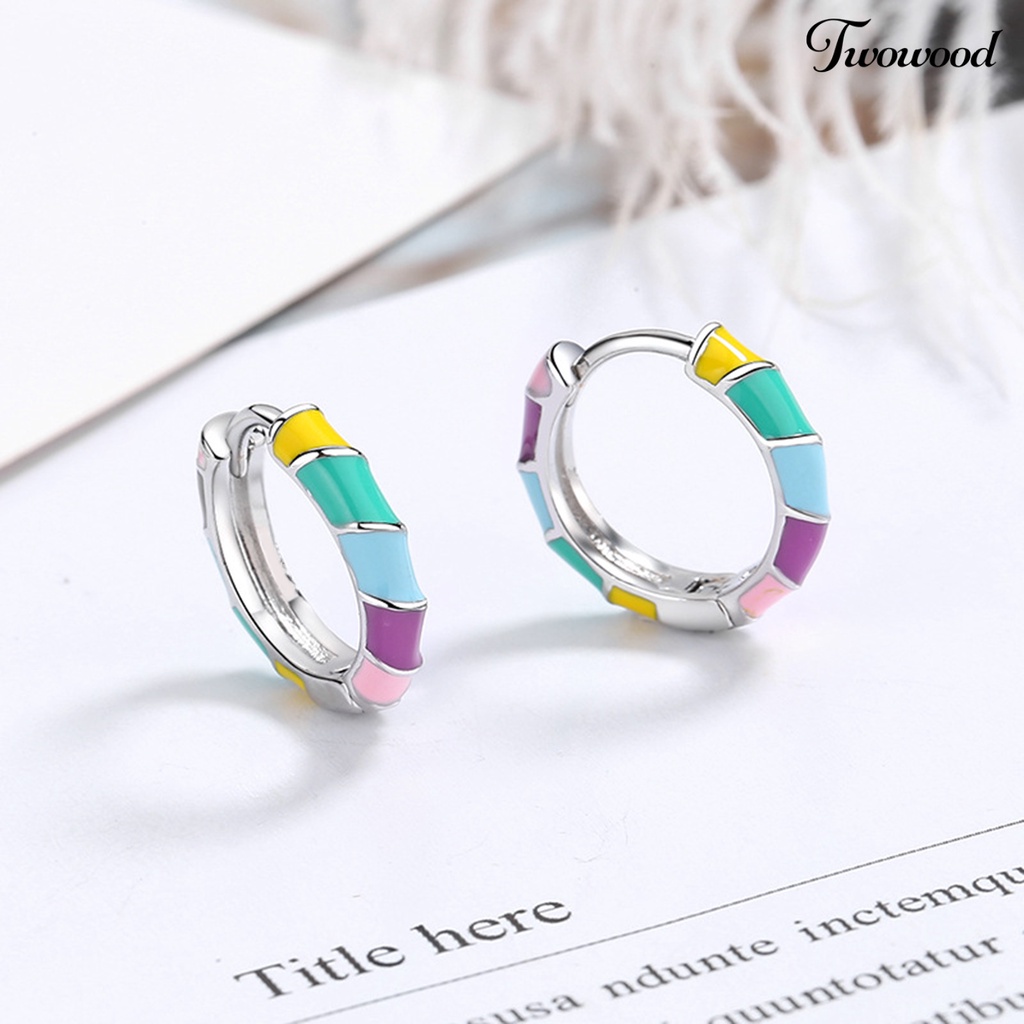 1 Pasang Anting Hoop Geometris Warna Pelangi Anti Pudar Untuk Wanita