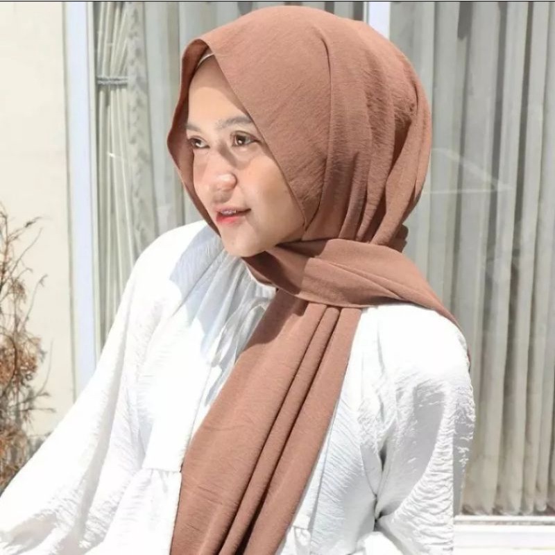 Kerudung pasmina terbaru kerudung instan crinkle airflow kerudung pasmina panjang kerudung pasmina panjang bahan lembut kerudung pasmina wanita terbaru kekinian viral 2022 kerudung pasmina wanita crinkle tebal murah kerudung pasmina panlang/Lebar 175x75