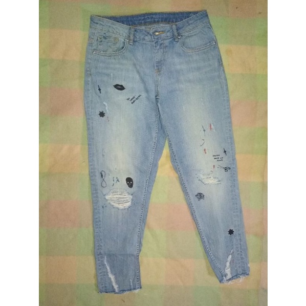 PRELOVED Ripped Jeans ZARA BASIC Wanita