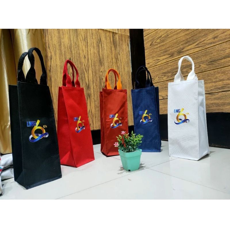 tas botol minum 2 liter sablon custom totebag jinjing tempat minum 2 liter