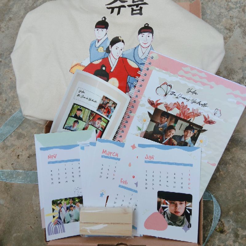 Kdrama Hampers Under The Queen's Umbrella