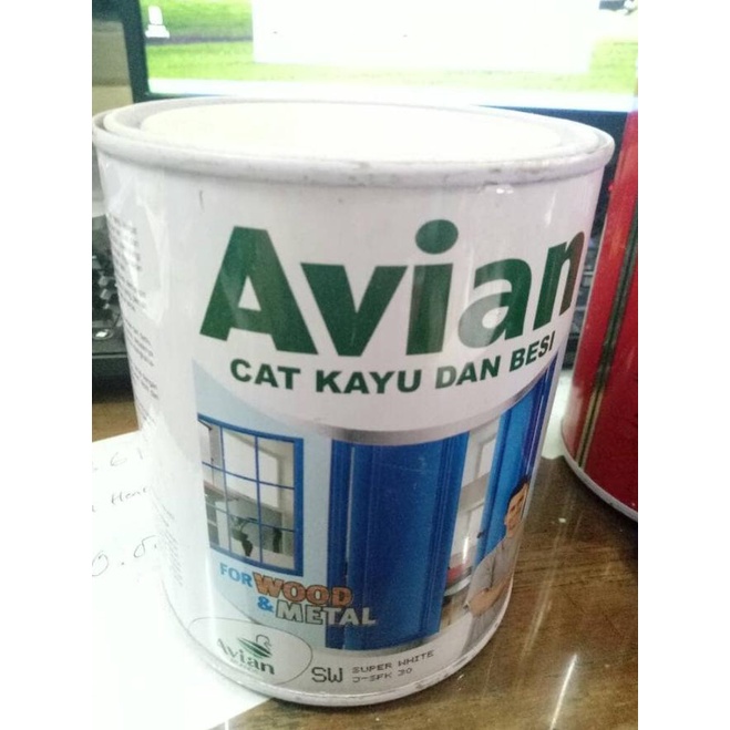 Cat Kayu Besi Avian (1 Kg)