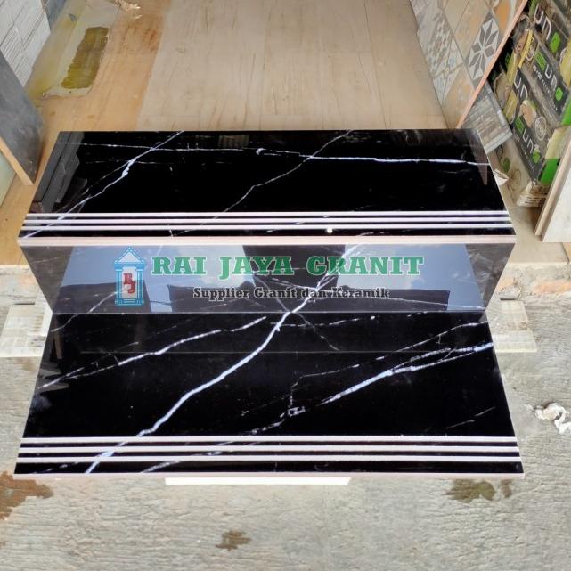 Granit Anak Tangga 30x90 dan 20x90 Hitam Motip