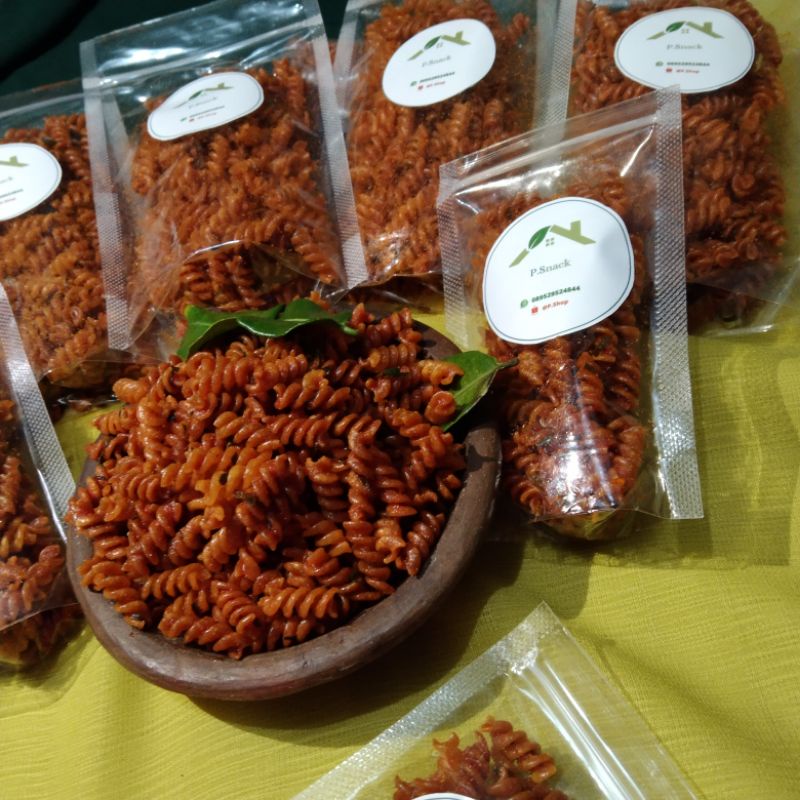 

makaroni spiral pedas balado daun jeruk enak murah kekinian