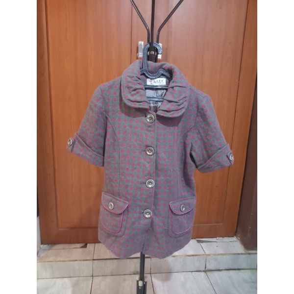 Coat Wool Abu Pink Motif Polkadot Lengan Pendek