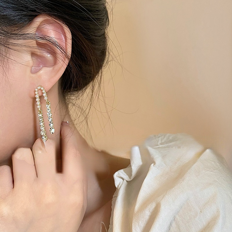 Anting Tusuk Mutiara Berlian Imitasi Untuk Wanita