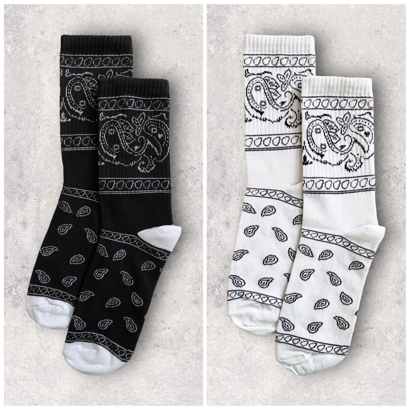 KAOS KAKI PANJANG MOTIF TRIBAL 2 HITAM PUTIH WARNA