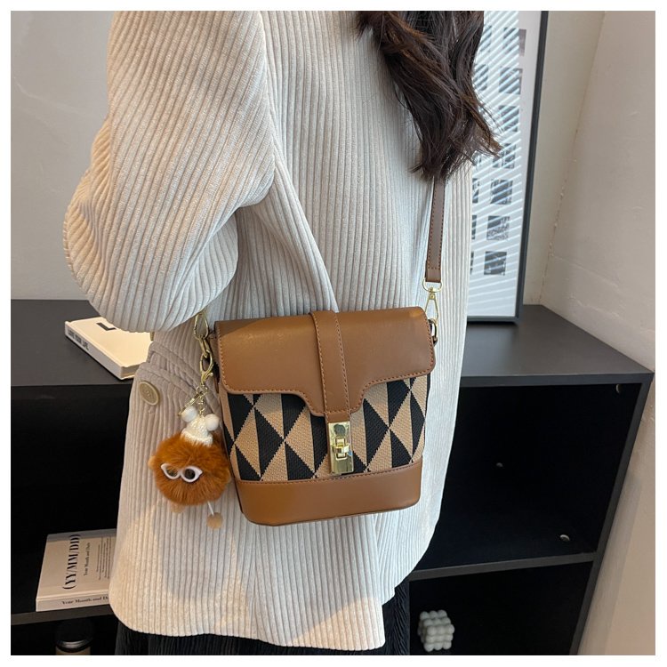 ( 2PC 1KG ) GTBI998880166  New Arrival  !!!  Tas Selempang  Tas Wanita Import  Premium Terbaru+BONEKA