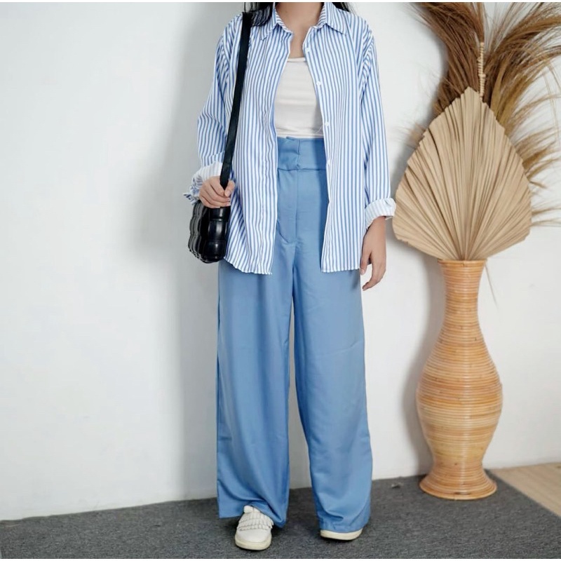 BEFAST - ZFS OOTD Kemeja FAUXI / FLOWING BLUE STRIPE / Hem Stripe Keluaran Terbaru / Pakaian Wanita Casual / Kemeja Oversize Lengan Panjang / Fashion Kekinian Remaja ABG / Hem Kerja Wanita / Outfit Ala Style Korean Wanita / Kemeja Bisa Di Jadikan Outer