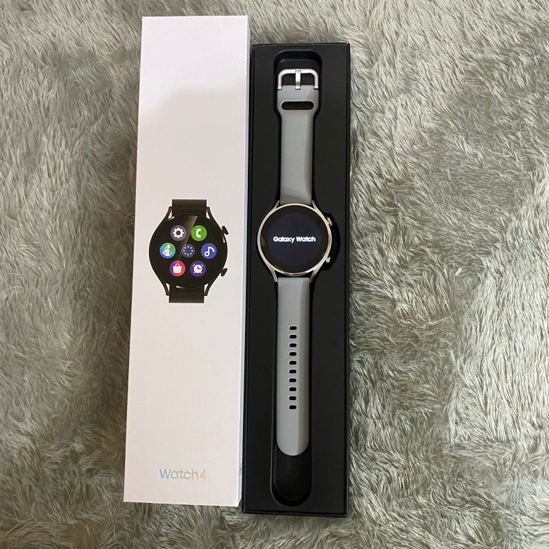 Galaxy Watch 4 Jam smartwatch S4