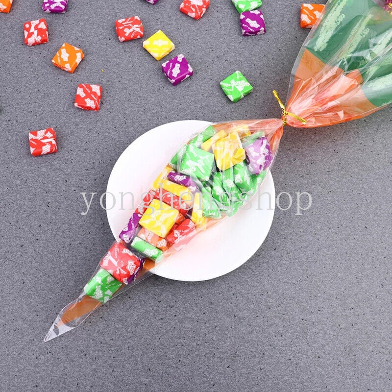 20 Pcs / set Tas Kemasan Kue Coklat Permen Bentuk Wortel Segitiga Untuk Hadiah Pesta Ulang Tahun Anak