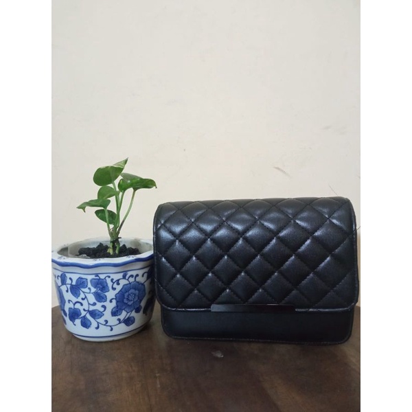 tas selempang wanita