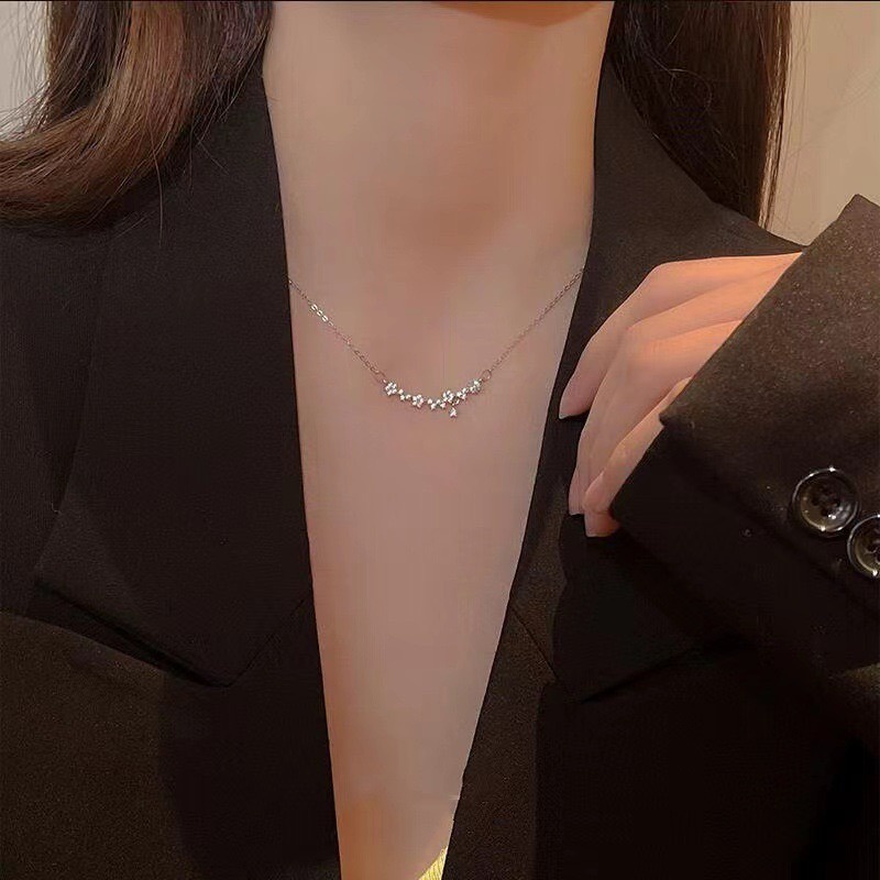 MORYMOSHI K31 Kalung Bunga Berlian Fashion Wanita