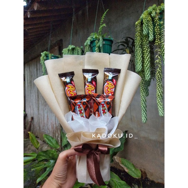 

buket coklat / buket snack / buket jajan / buket wisuda / buket mini