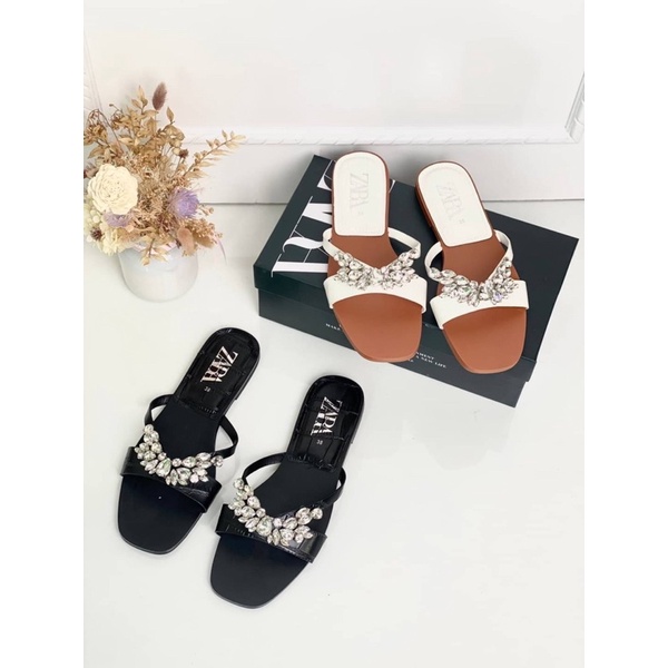 Sepatu Sendal Kulit Teplek Datar Wanita ZR Embellished Diamond Leather Sandals Shoes Premium Import,