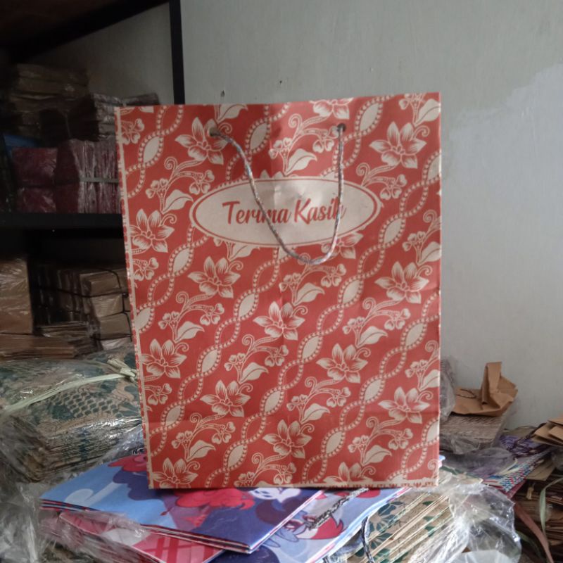 Paper bag /tas kertas uk 20x11x25