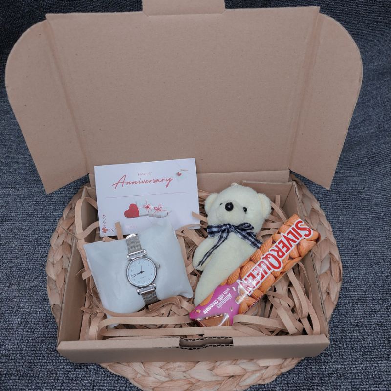 KADO HAMPERS JAM TANGAN KADO ULANG TAHUN CEWEK