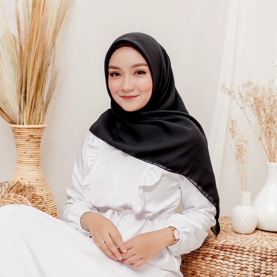 HIJAB JILBAB KERUDUNG BELLA SQUARE POLOS POLYCOTTON SIFON PREMIUM WITH TA