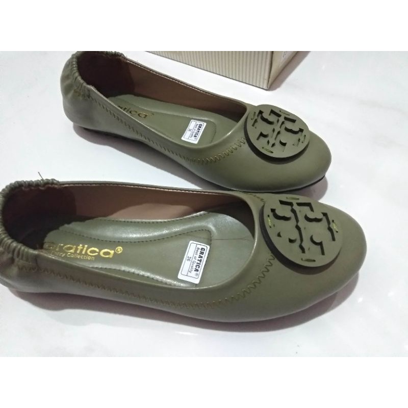 sandal wanita/ flatshoes wanita / gratica