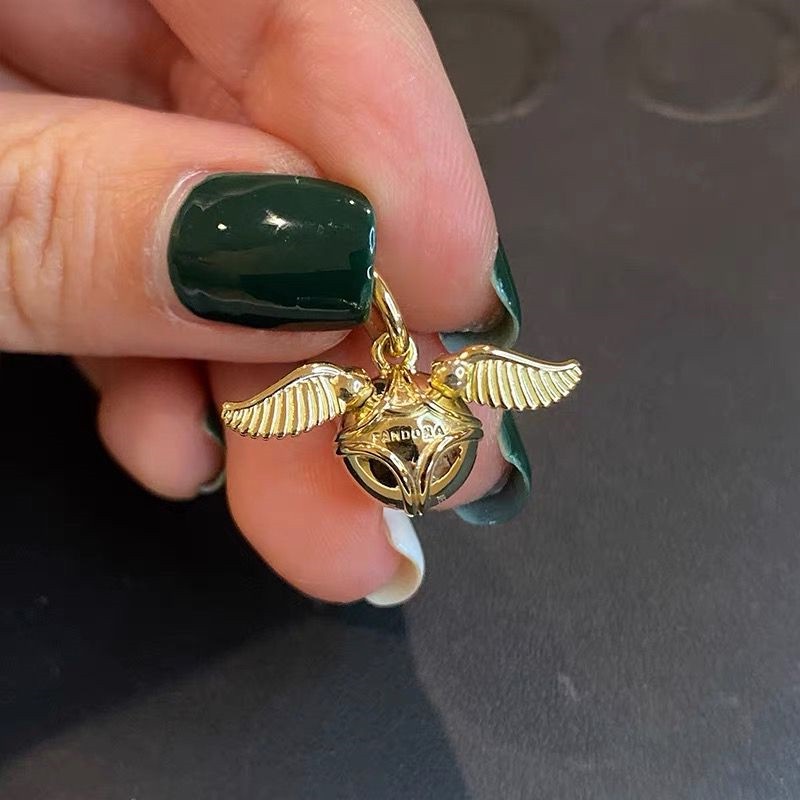 Pandora Kalung Emas 18K Hias Liontin Snitch Harry Potter Untuk Wanita