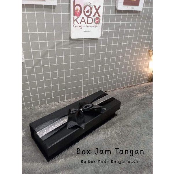 

Box Jam Tangan 28x9 Tinggi 5cm Req tulisan didalam