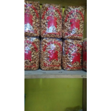 

kacang mede goreng 500 gram