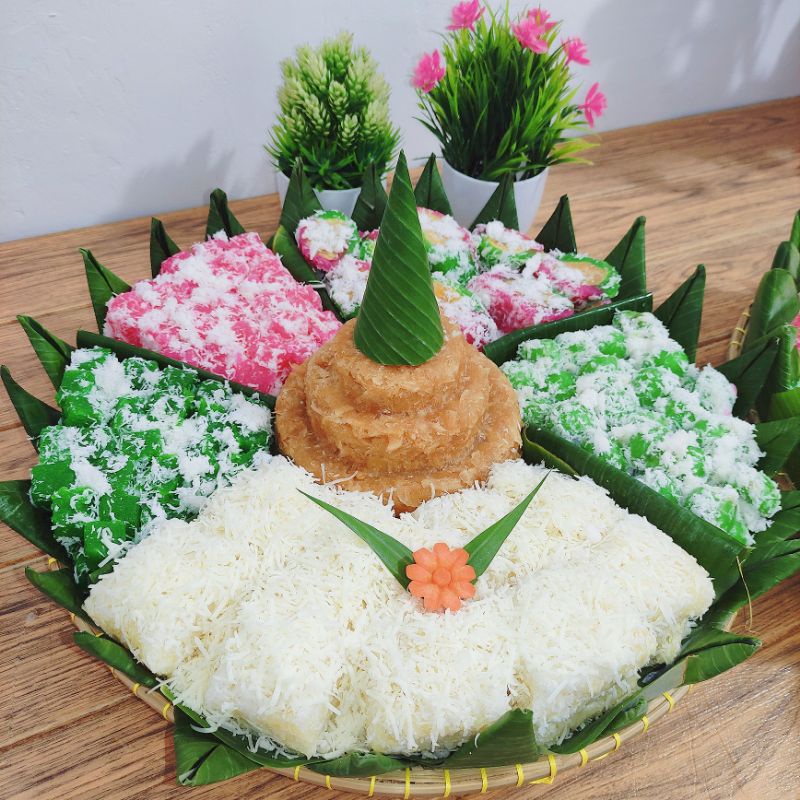 

Kue tampah tradisional porsi 15 orang