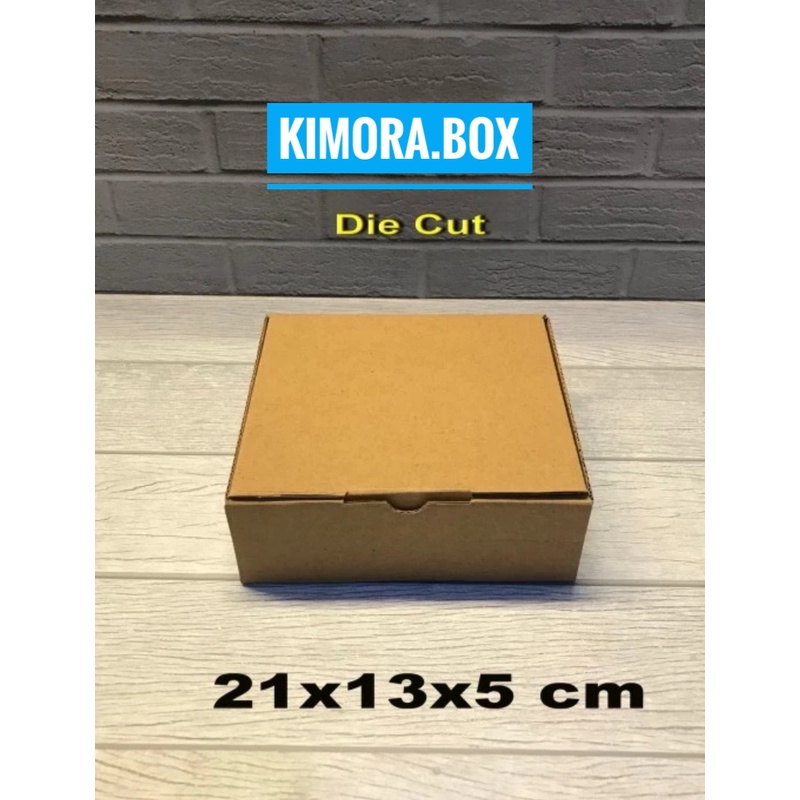 

kardus karton box uk.21x13x5 cm...model die cut u/aksesoris dll