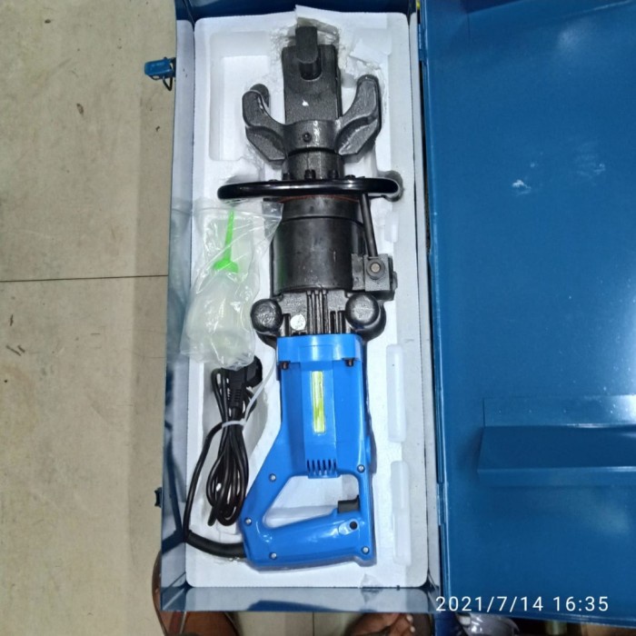 Mesin Bending Tekuk Besi Hidrolik / Hydraulic steel bending Machine