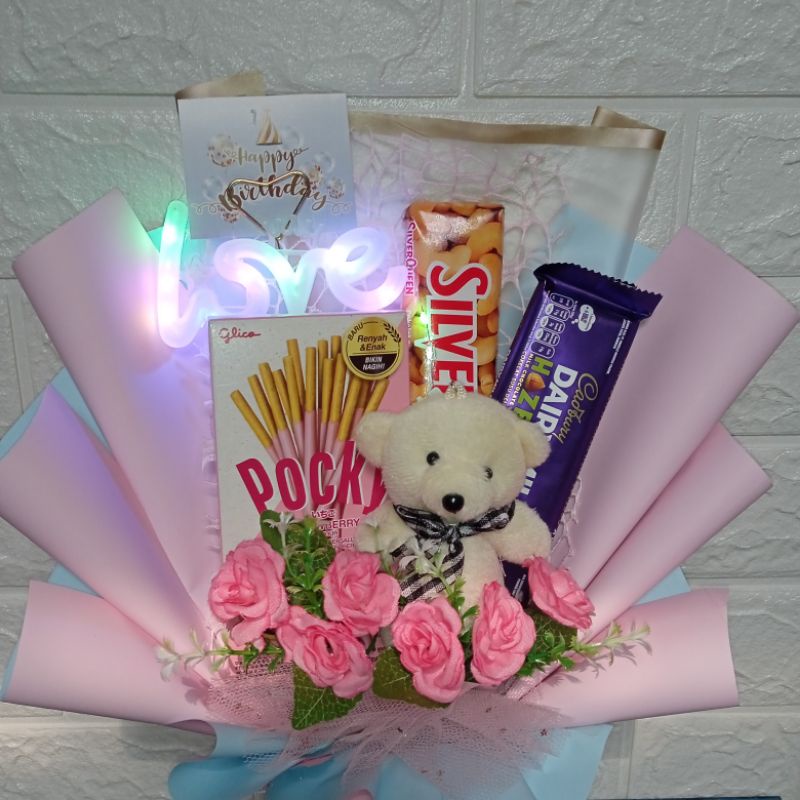 

Buket Snack & Teddy Bear - Buket wisuda/birthday/anniversary