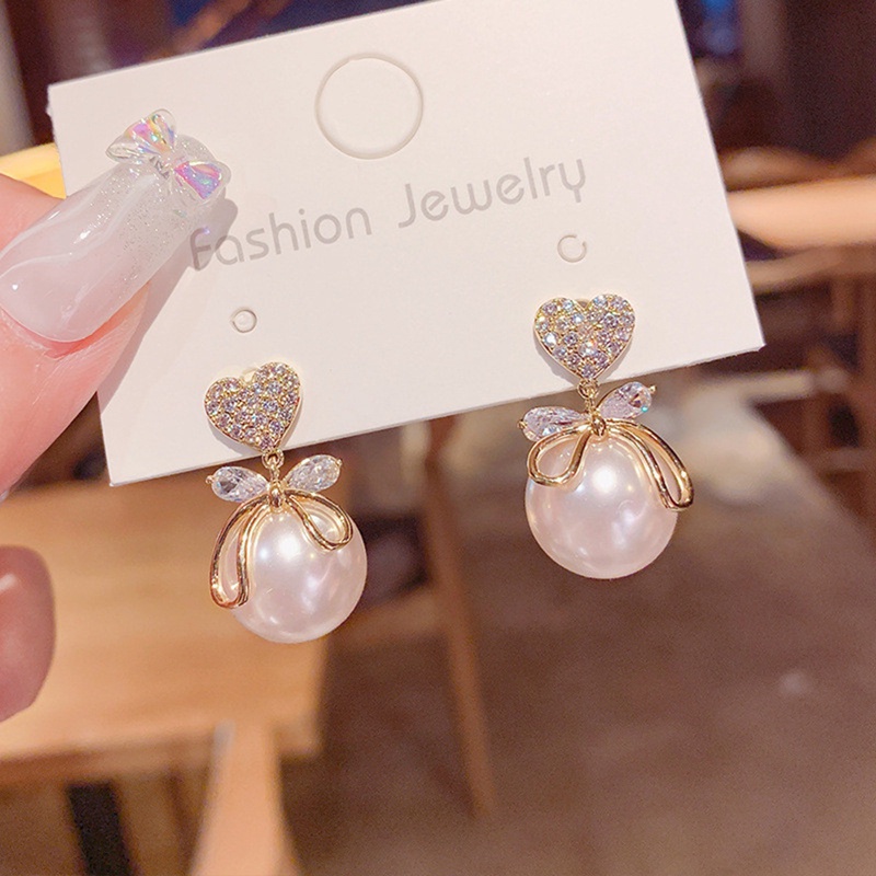 Fancyqube Anting Stud Bentuk Hati Besar Aksen Mutiara Gaya Korea Untuk Wanita