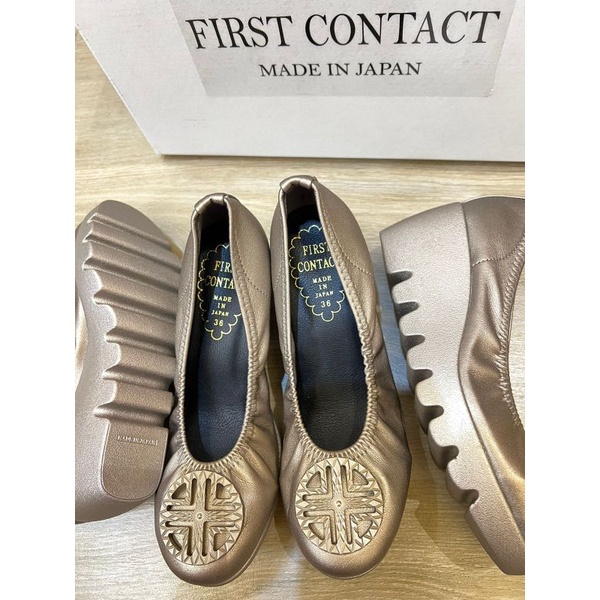 0Sepatu First Contact Logo Wedges / Sepatu wanita First Contact